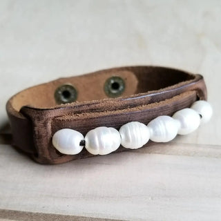 The Jewelry Junkie Dusty Leather Narrow Cuff with Freshwater Pearls | Après Sea Ranch