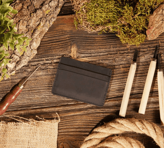 American Leather Goods Genuine Leather Card Holder Wallet in Black | Après Sea Ranch