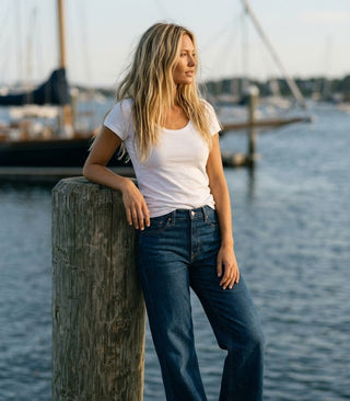 LEVI'S Middy Loose Bootcut Jeans - Good Fortune (view 2) | Après Sea Ranch