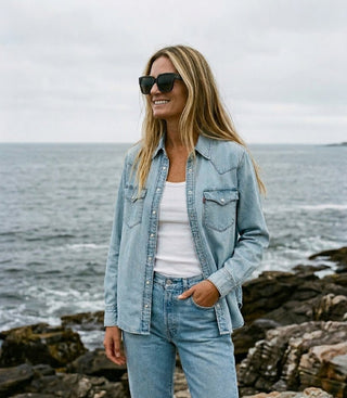 LEVI'S Ultimate Western Denim Shirt - Big Discussion | Après Sea Ranch