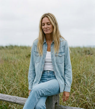 LEVI'S Ultimate Western Denim Shirt - Big Discussion (view 2) | Après Sea Ranch