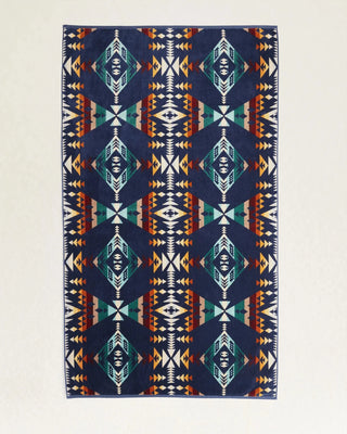 Pendleton Woolen Mills PENDLETON Oversized Jacquard Spa Towel in Diamond Peak | Après Sea Ranch