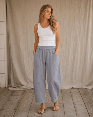 The Dockside Barrel Pant - Navy/White (view 4) | Après Sea Ranch