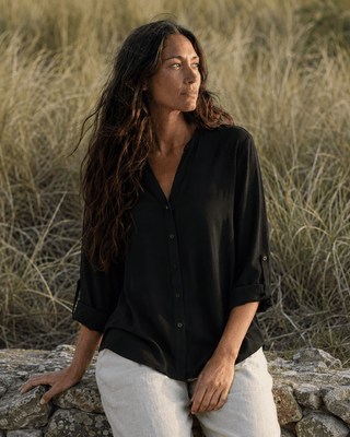 The Overlook Top - Black (view 2) | Après Sea Ranch