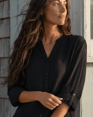 The Overlook Top - Black (view 3) | Après Sea Ranch